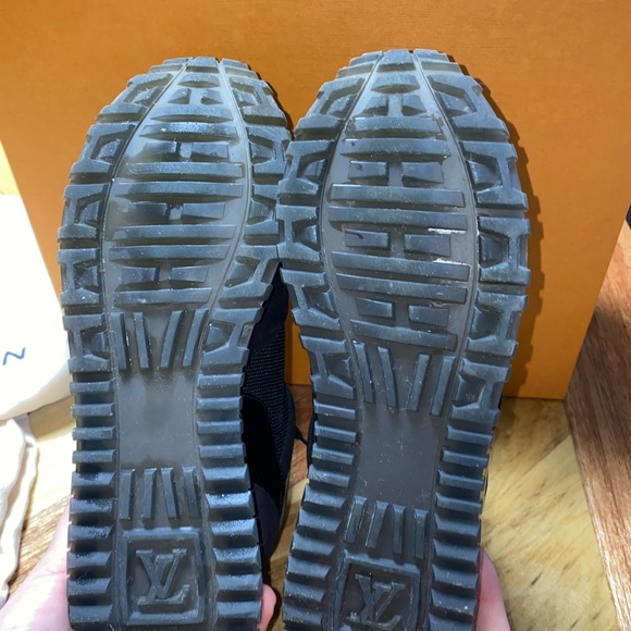 SOLD Louis Vuitton Women’s Tennis Shoes: BRAND NEW - Picture 5 of 7